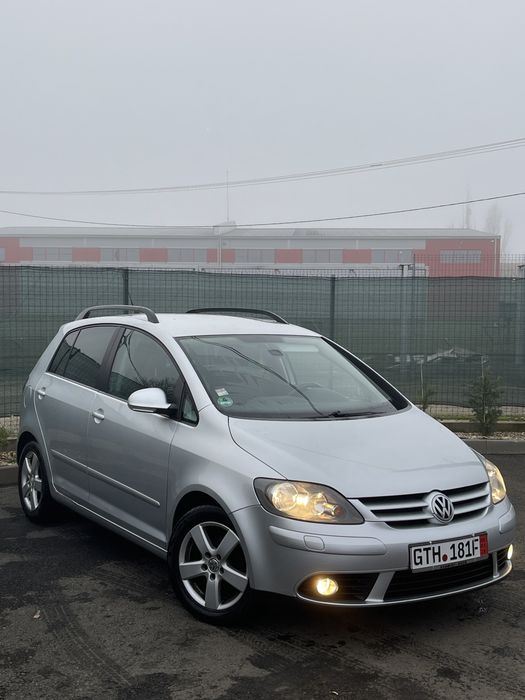 Vand VW Golf 5 Plus Cu carte service si km reali Germania