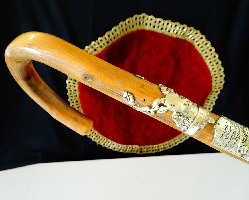 Тиролски туристически бастун,значки,Елен,Коза,Еделвайс.