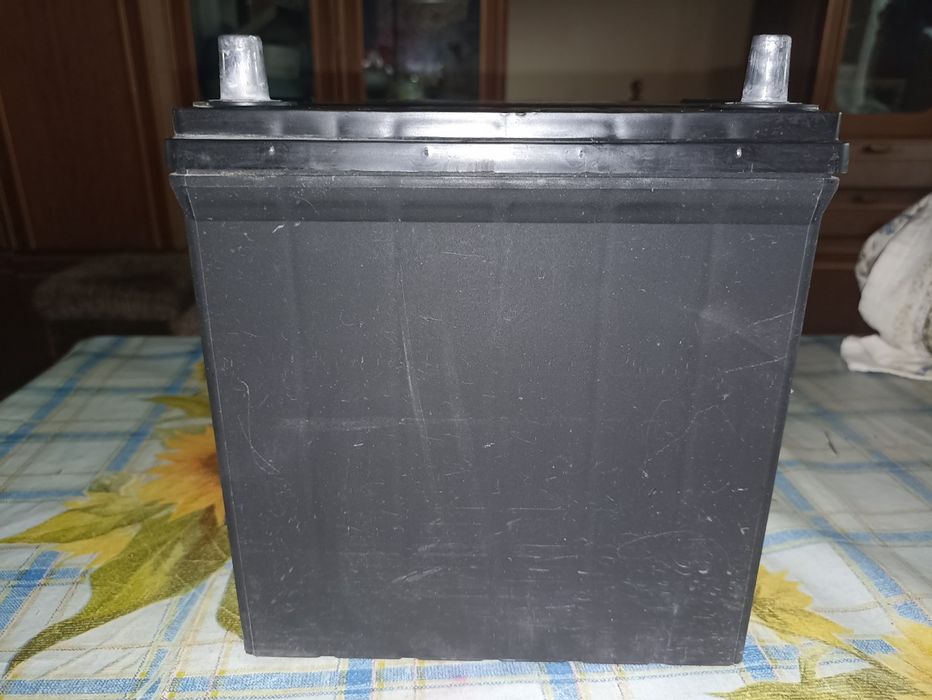 Продам аккумулятор новый 12V