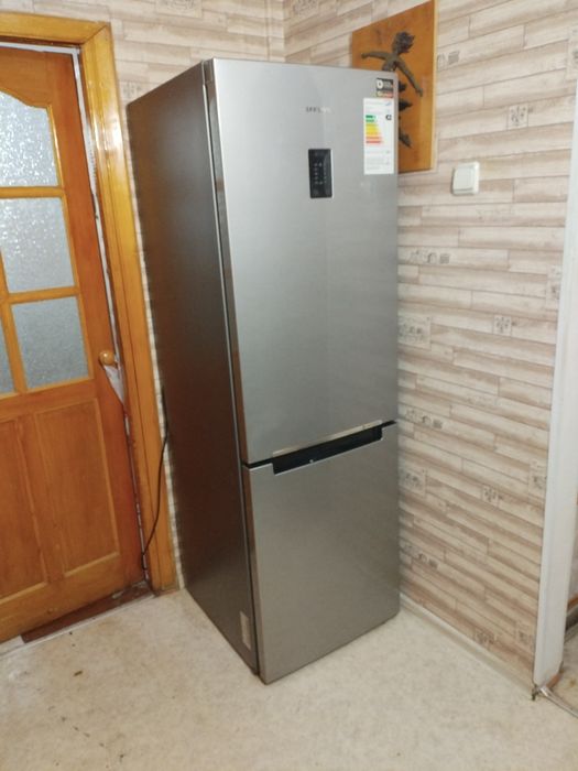 Холодильник «SAMSUNG Rb-33 J3200SA»