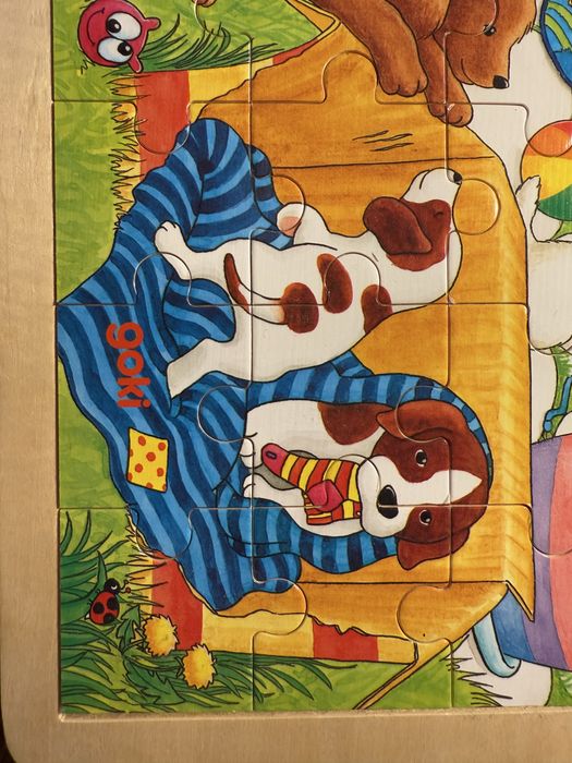 Doua puzzle Goki din lemn