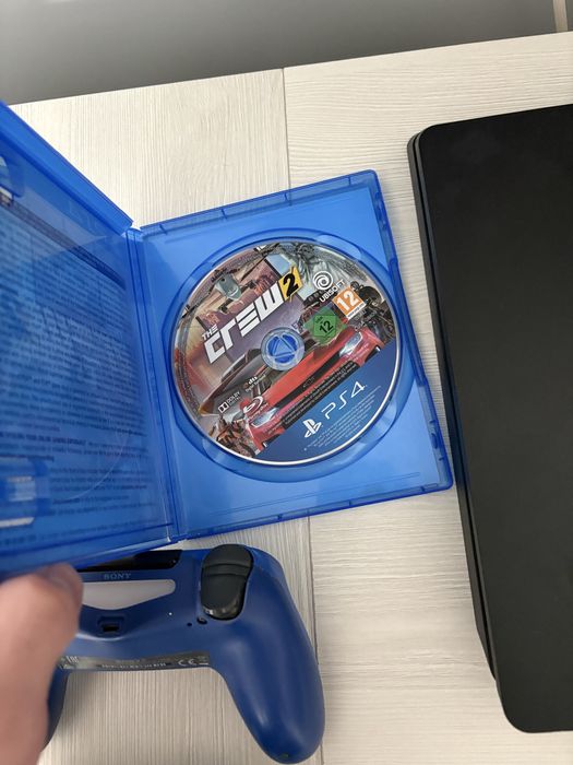 Playstation 4 Slim+2 Controllere+The Crew 2