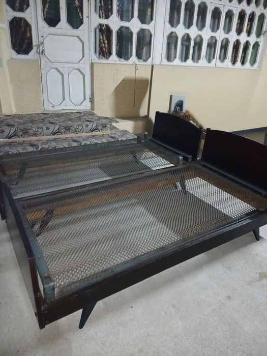 Karavatlar sotiladi