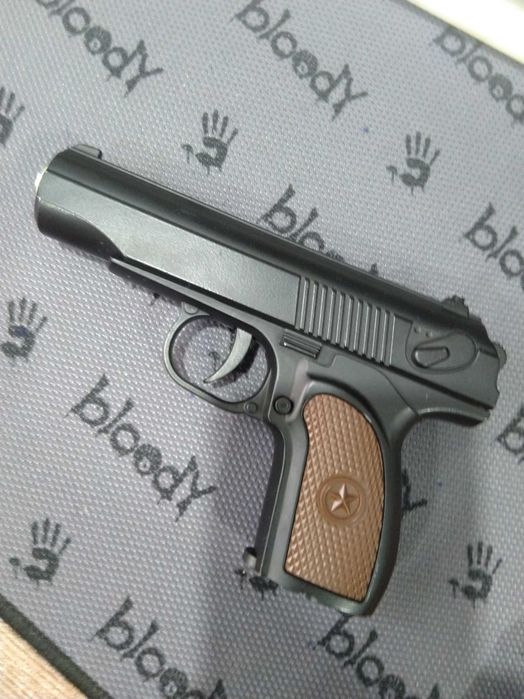 Пистолет железный