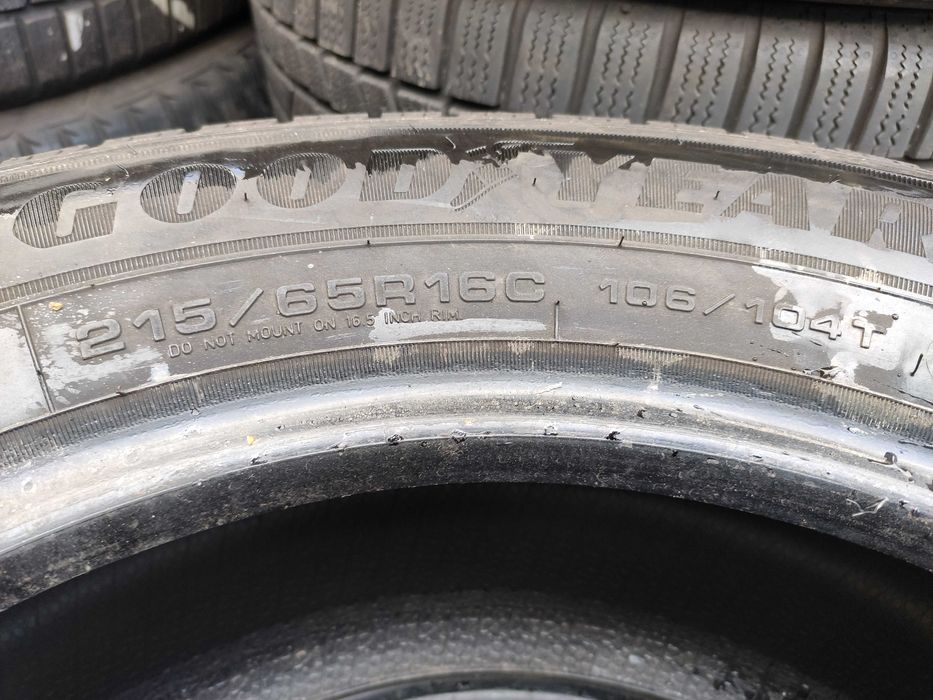 4бр Като нови летни гуми за БУС 215 65 16 С - Goodyear