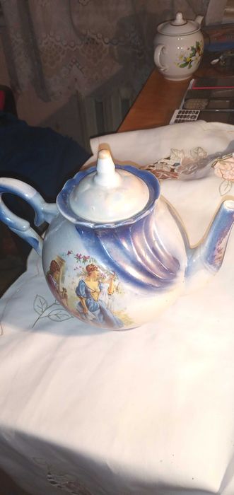 Продам посуду для кухни 2000 тенге.