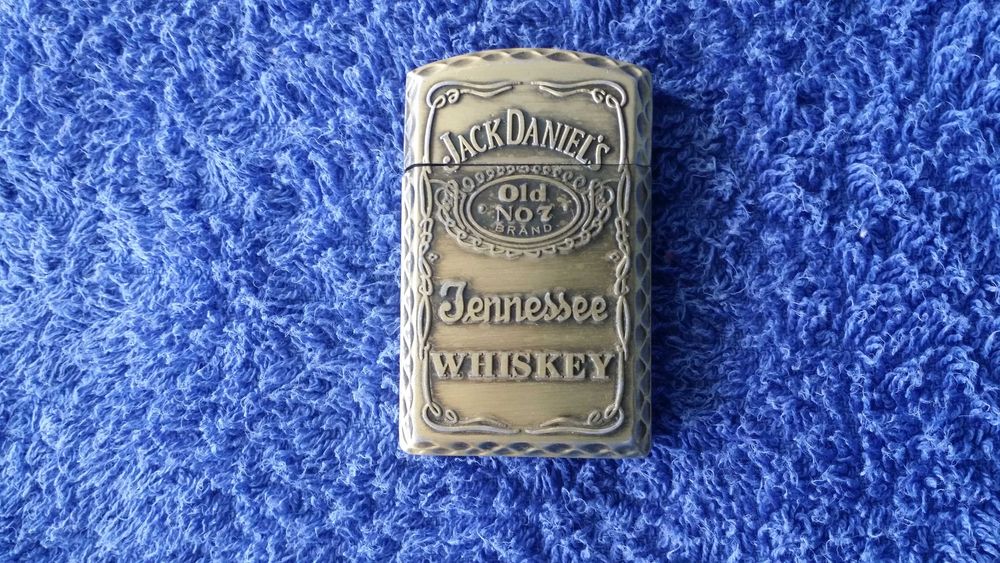 Vînd Schimb Bricheta Metalica Jack Daniels