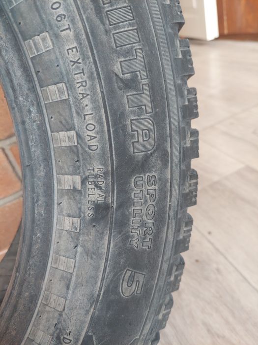 Продам шины на 17/65/225