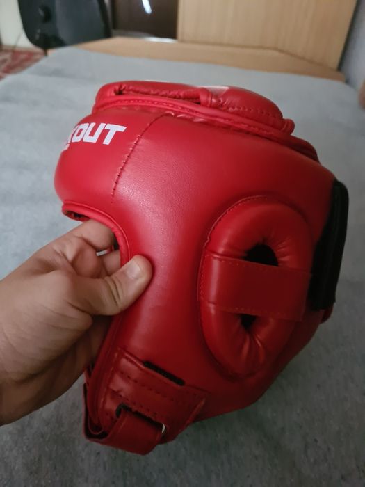 Cască kickbox. Knockout, stare impecabila