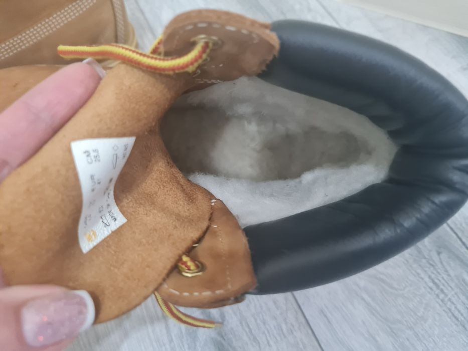 Продам зимние ботинки