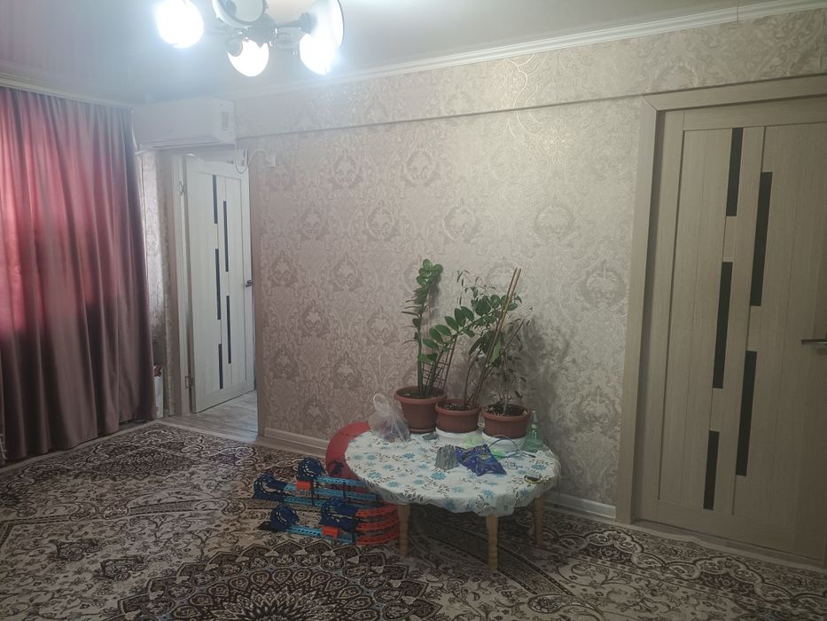 Продам квартира  4 комнатную