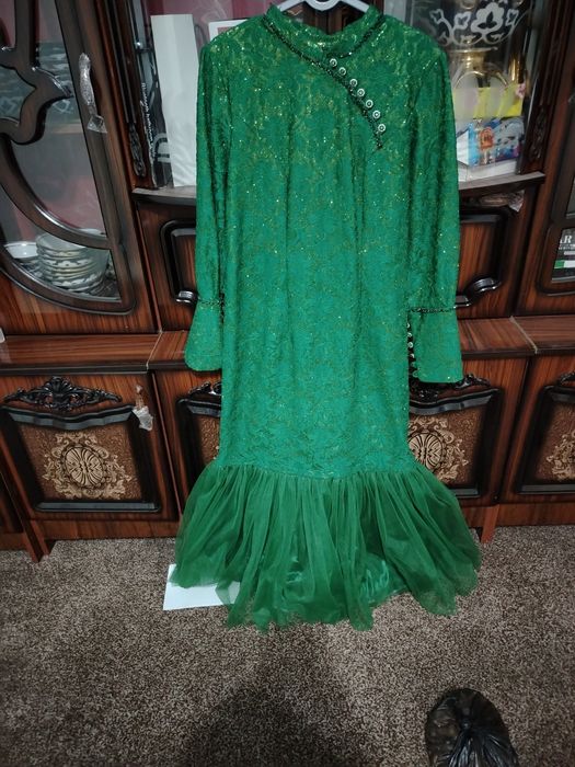 Oqshom libosi bazimlar uchun mos keladi