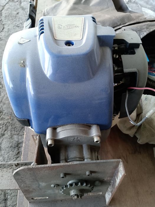 Триммер 4 тактный без редуктором