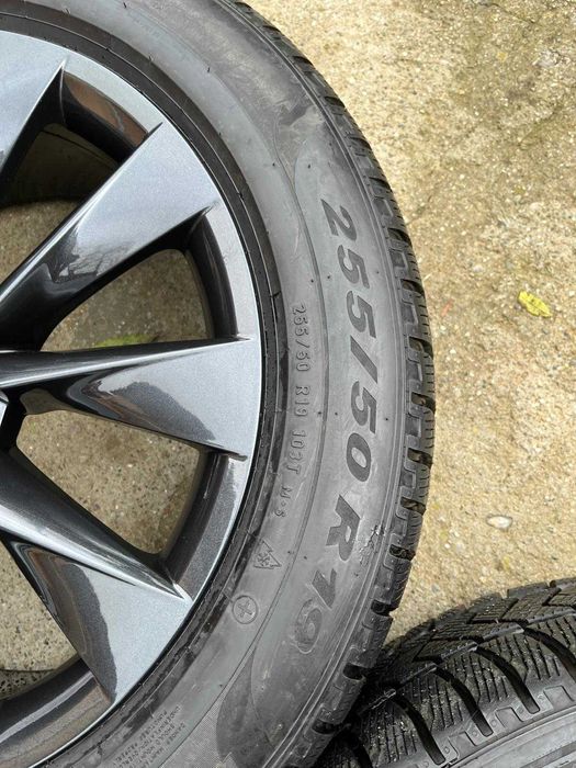 Set Jante + cauciucuri de iarnă Skoda Enyak 235/55 R19 255/50 R19