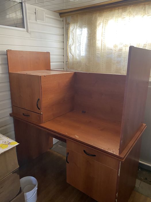 продам офисные столы