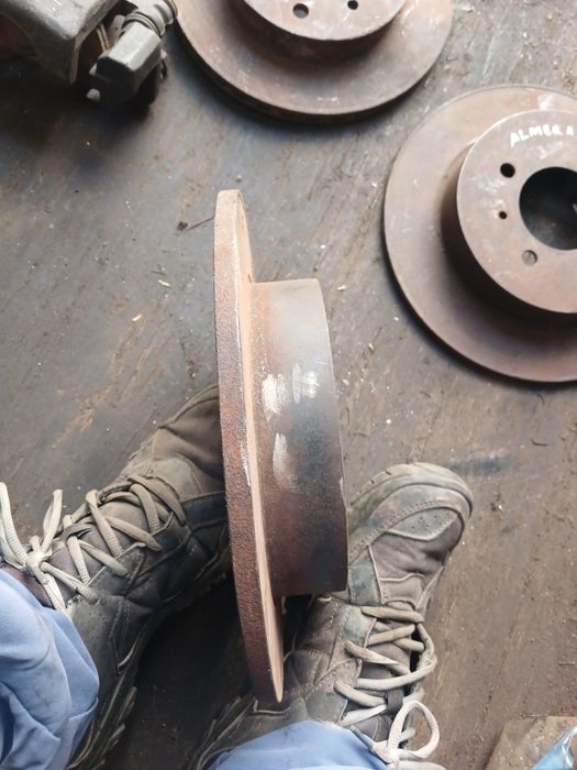 Тормозной диск Нисан Алмера