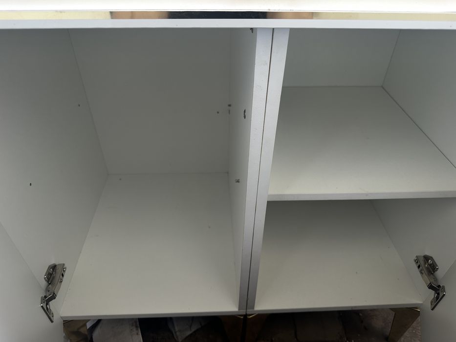 Продается комод и его зеркало