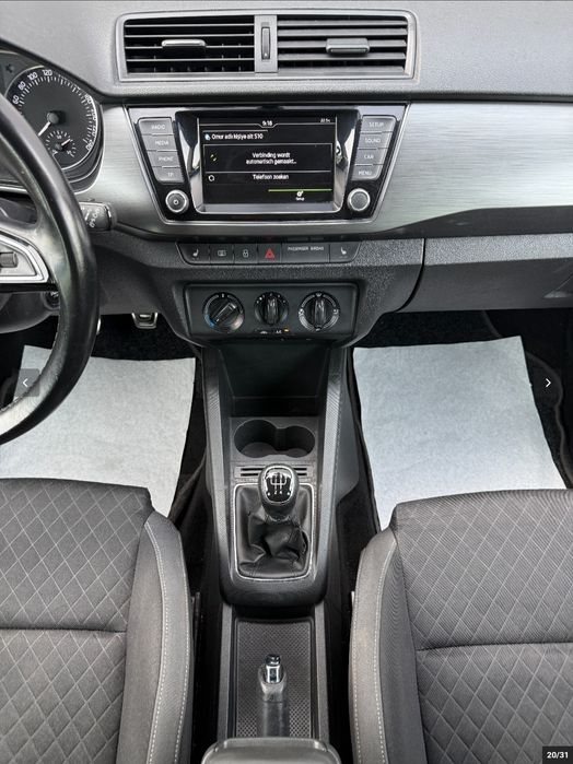 SKODA Fabia 2015 — imagine 5