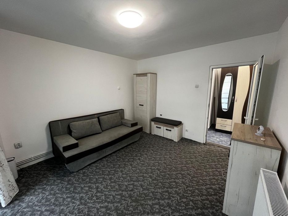 Garsoniera cf 1 , de inchiriat ..