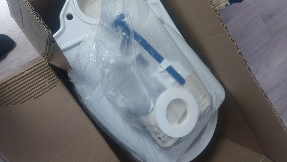 Унитаз новая и бачок б/у