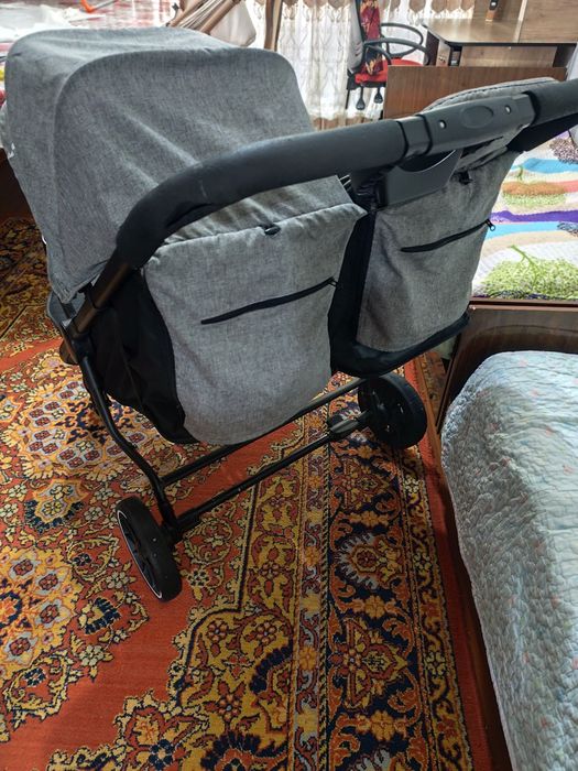 Kolyaska egizaklar uchun