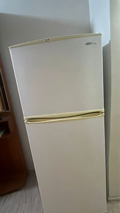 холодильник Samsung