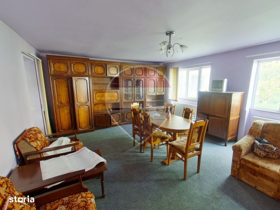 Apartament cu 4 camere de vânzare-102 mp utili