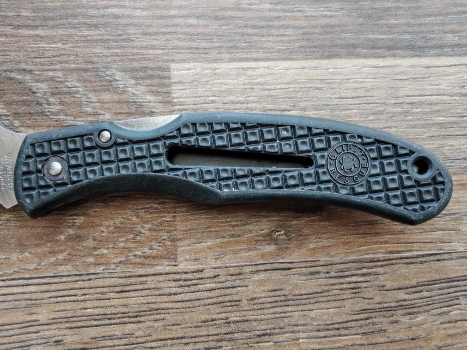 Briceag Spyderco