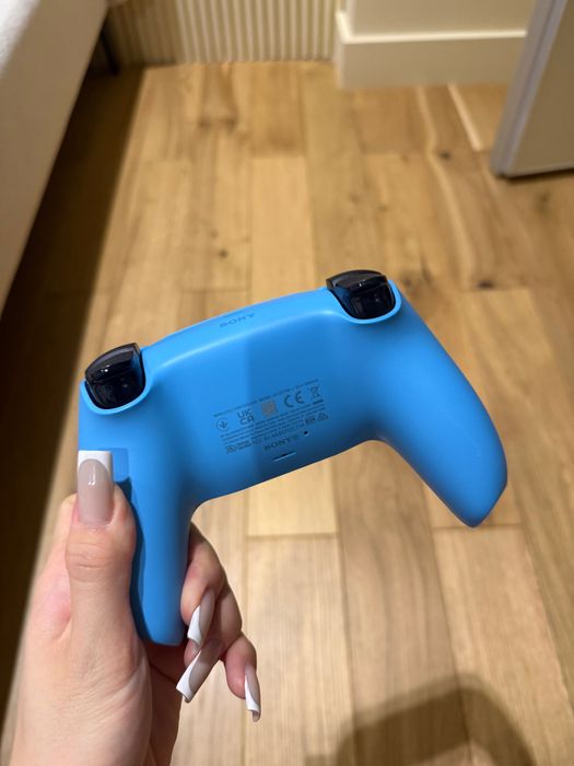 PS5 CFI-1208a, с диском