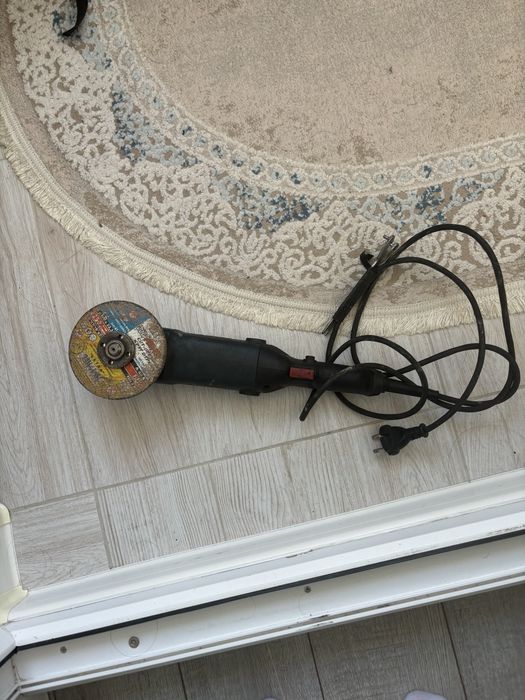 Продам болгарку буу