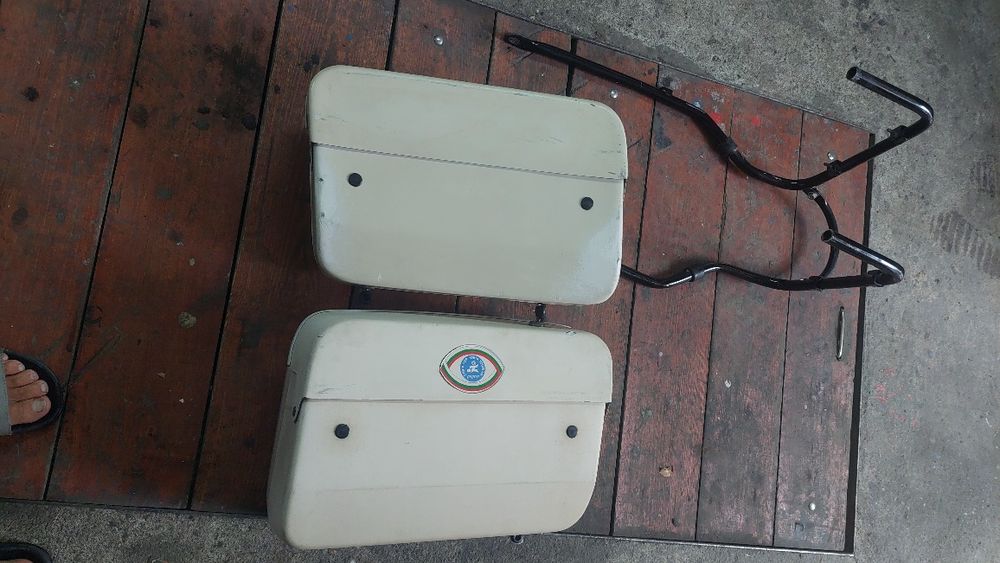 Mz ETZ 250/251. Куфари  със стойките. DDR.Оригинал.