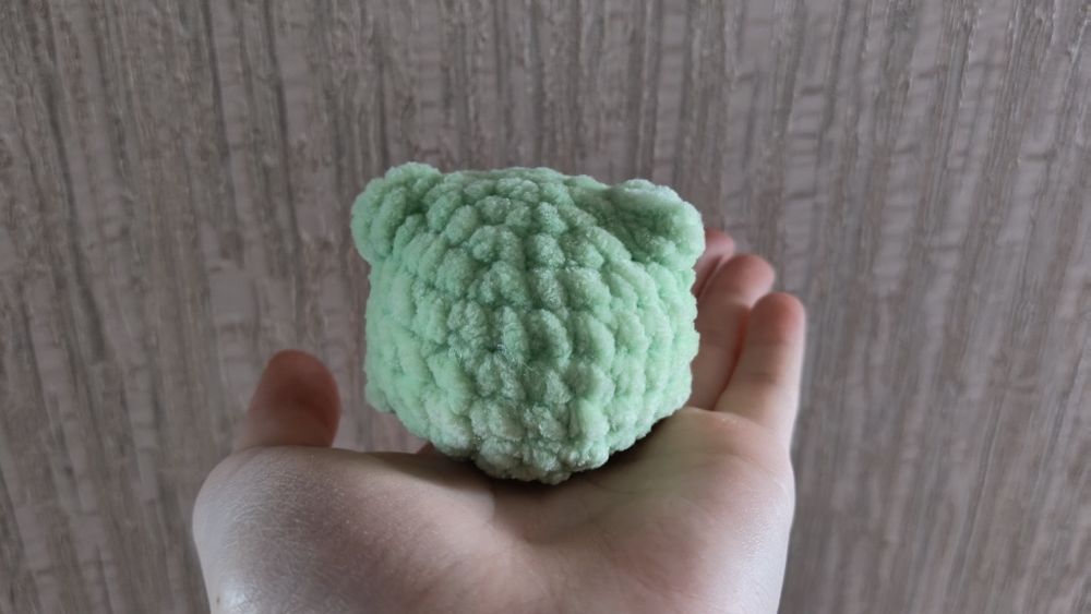 Лягушка вязанная