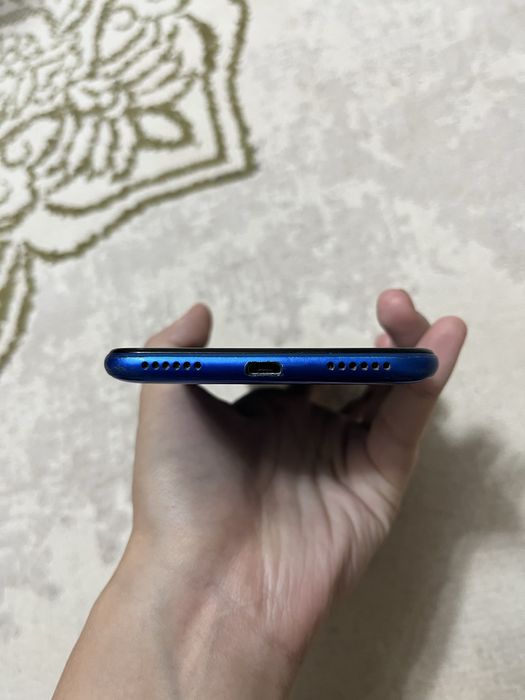 продается смартфон HUAWEI Y7 2019