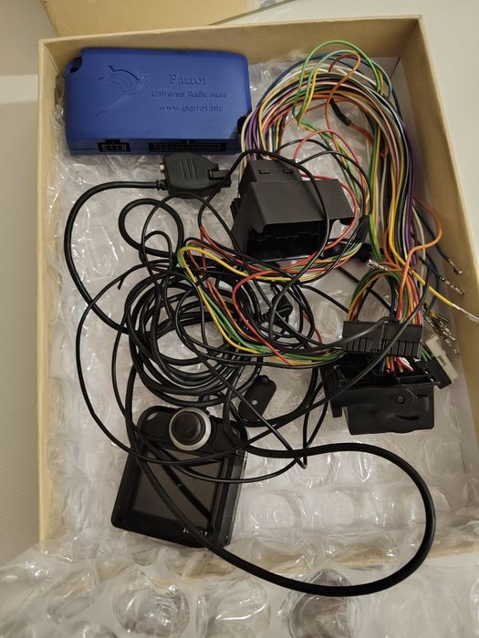 Parrot universal radio mute