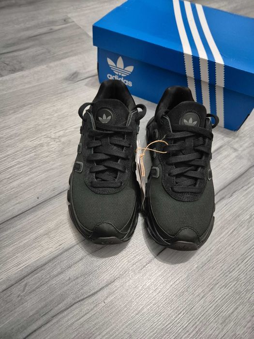 Adidași dama Adidas nou nr 35,5 recomand pt 36