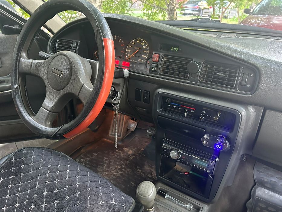 Машина Mazda 626