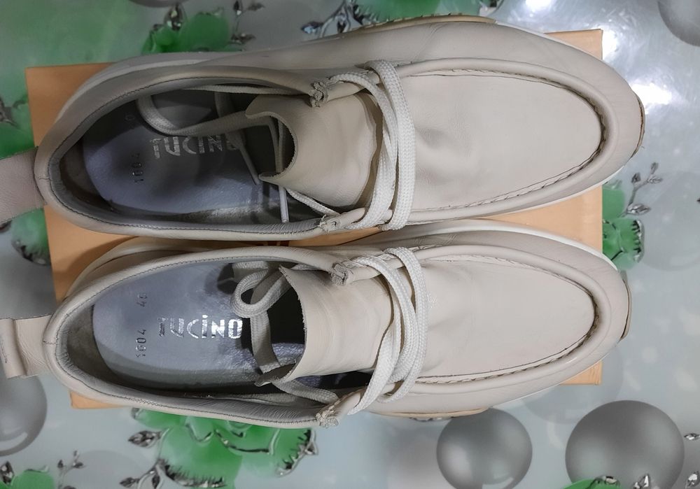 Продам кроссовки