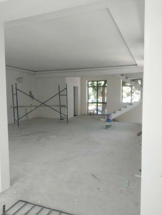 ЭКО базар Нежилое помещение 550 м² с беловой отделкой