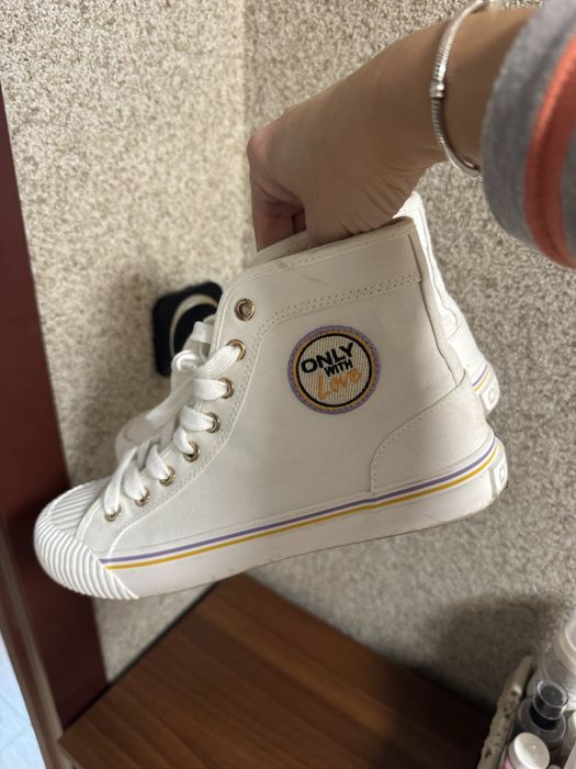 Бели Кецове ONLY 38 номер