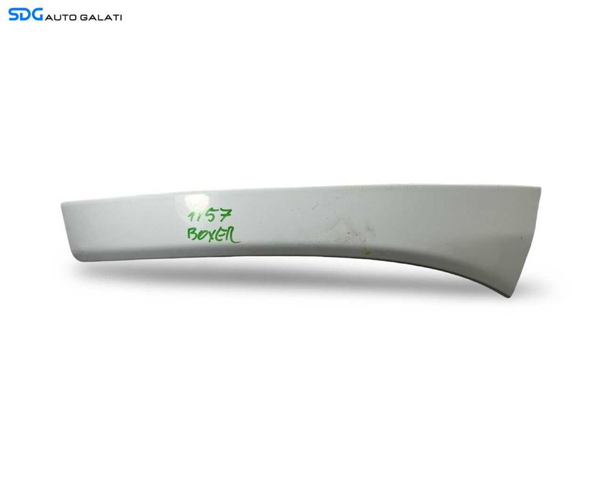 Bandou Ornament Plastic Inferior Dreapta de sub Far Citroen Jumper 2006 - 2014 Cod 1306528070, 1306528070DX [LR3517]