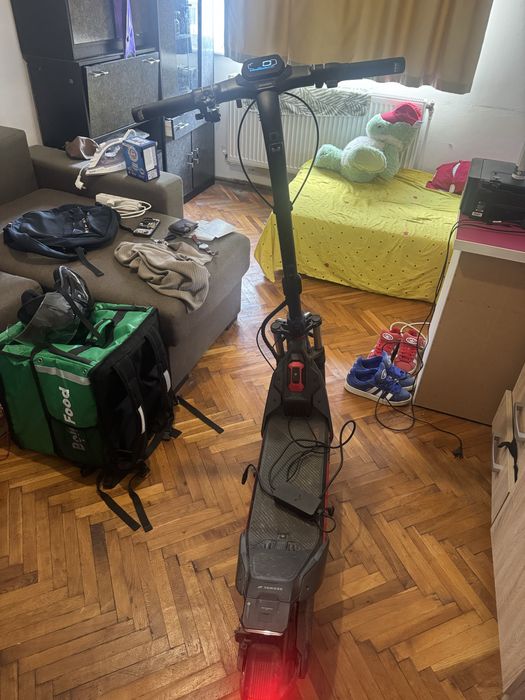 Trotinetă electrică Segway eKickScooter ZT3 Pro