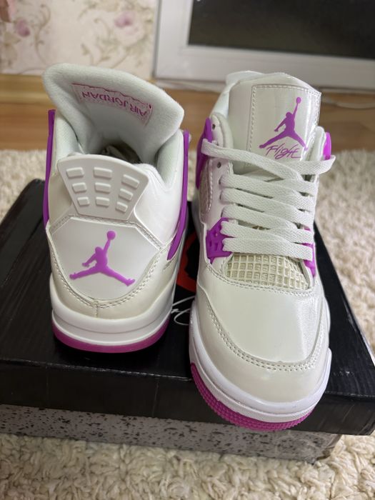 Air Jordan 4 Retro "Hyper Violet" marimea 37.5