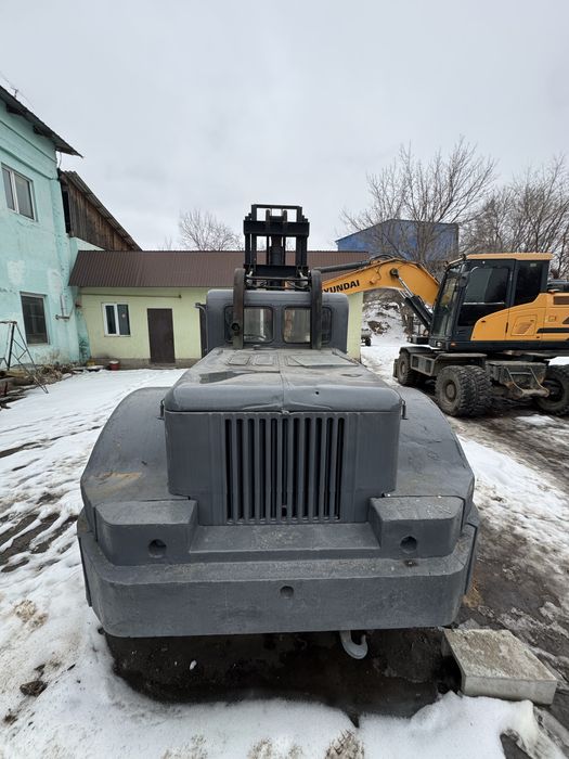 Вилочный погрузчик кара