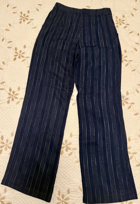 Дамски костюм, нов