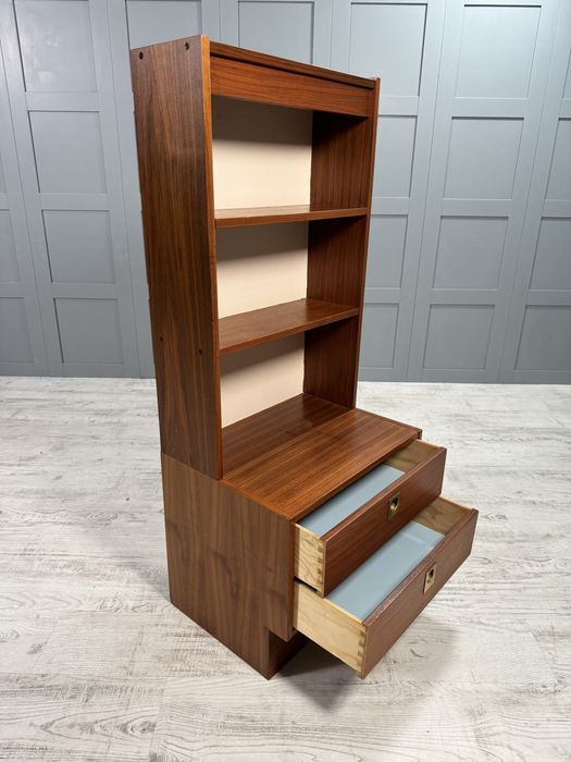 Шкаф скрин с надстройка от 60-те Р236