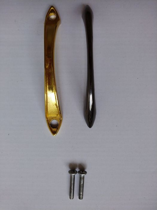 Дръжки за мебели