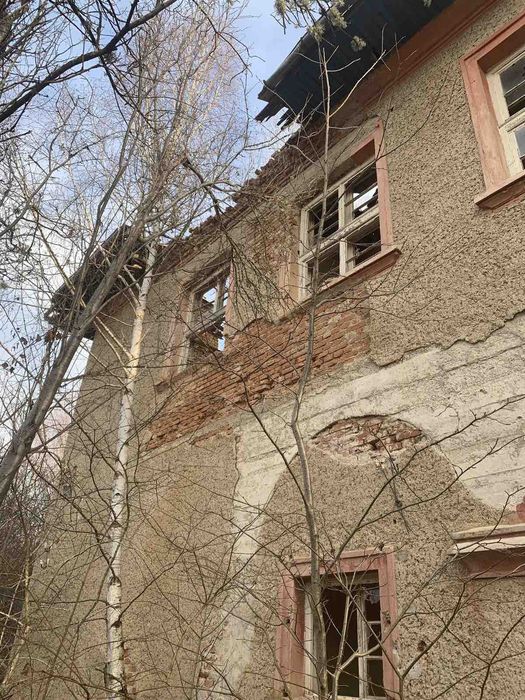 Продава ПАРЦЕЛ и стара Сграда в Регулация Община Трън, Окръг Перник