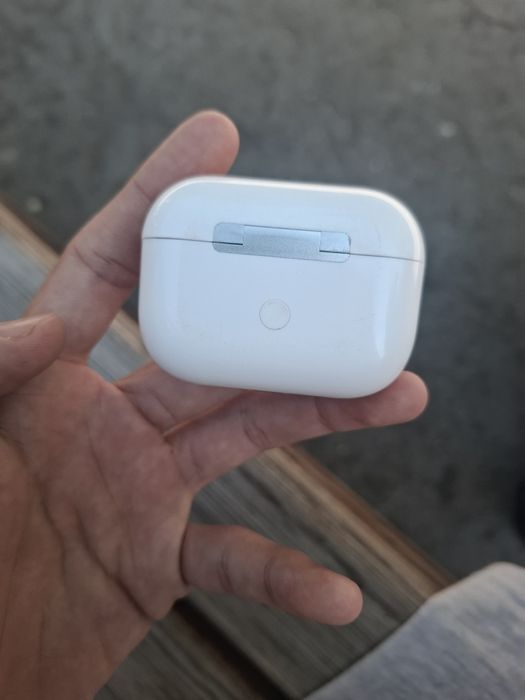 Наушники AirPods