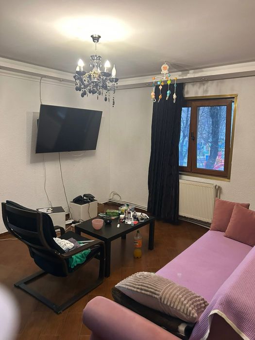 De vanzare Aparatament cu 3 camere