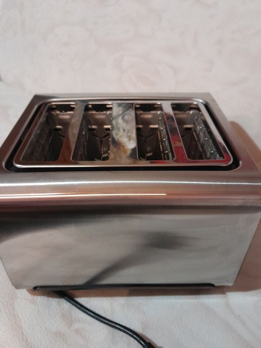 Тостер за 4 филии
